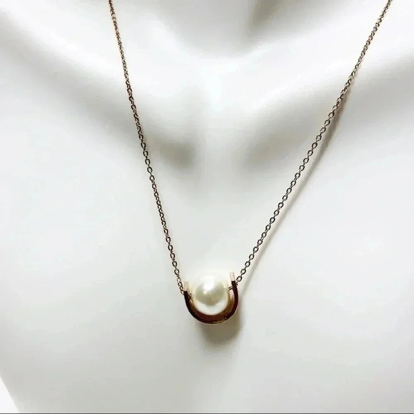 SINGLE Floating Pearl Necklace - Picture 5 of 9